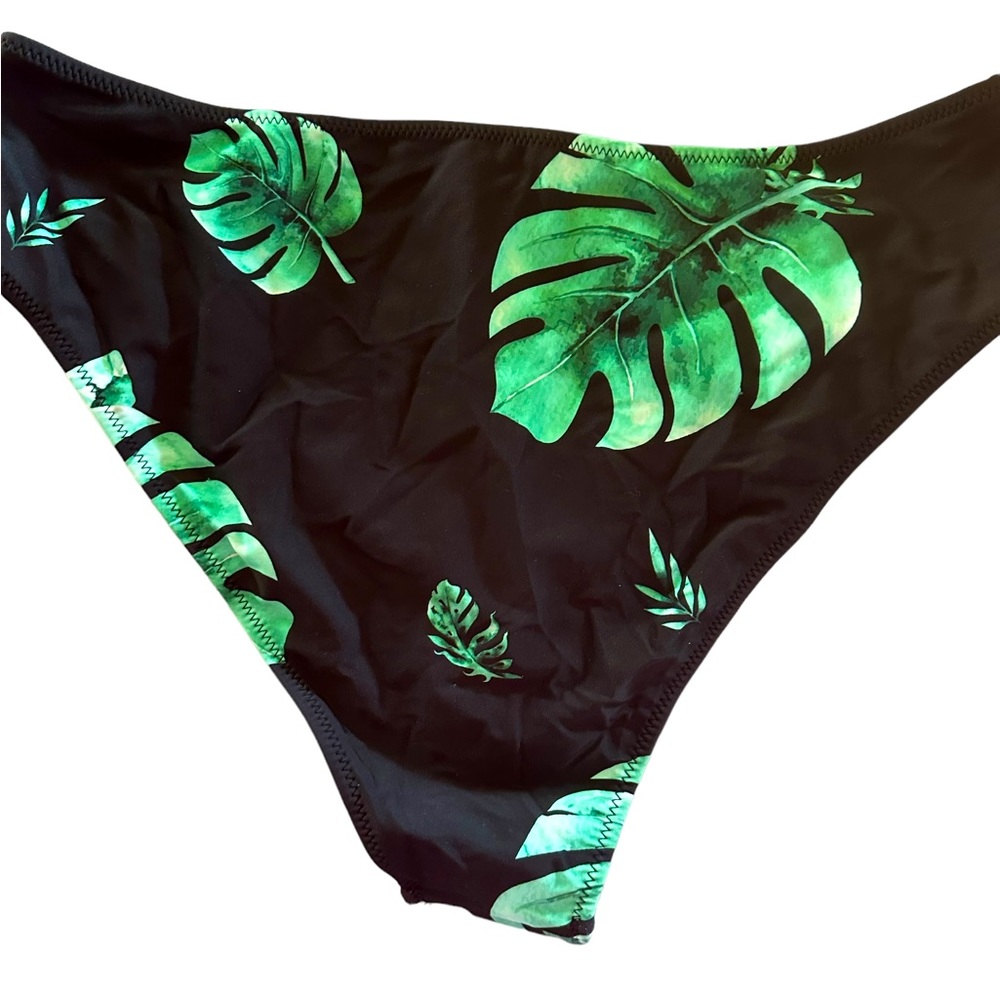 Cupshe xxl bikini bottom in‎ black& green with monstera leaves. NWT . - Picture 2 of 2